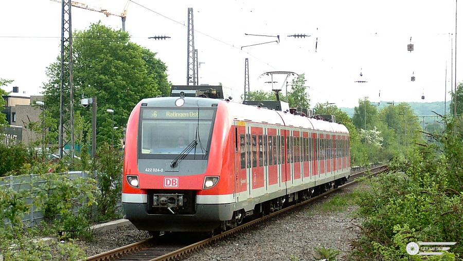 Baureihe 422 auf der Ratinger "Ostbahn" Düsseldorf Hbf